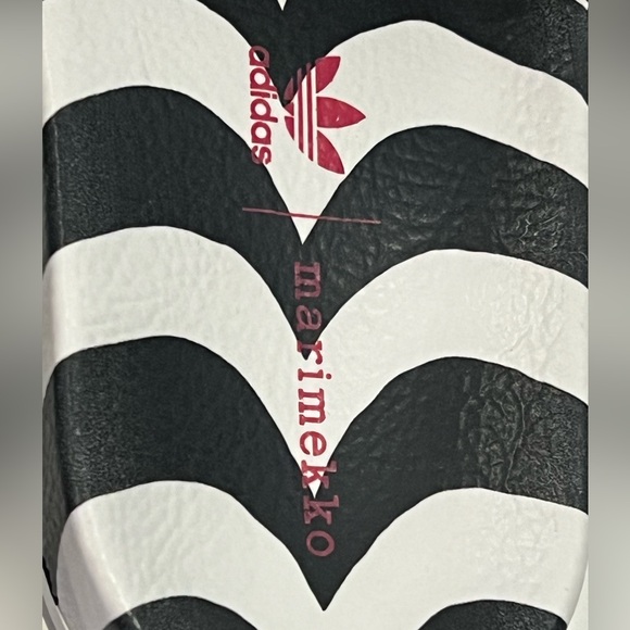 Adidas Marimekko Adilette Slides Core Black Cloud White GW7536 Men’s size 4 - Picture 3 of 7